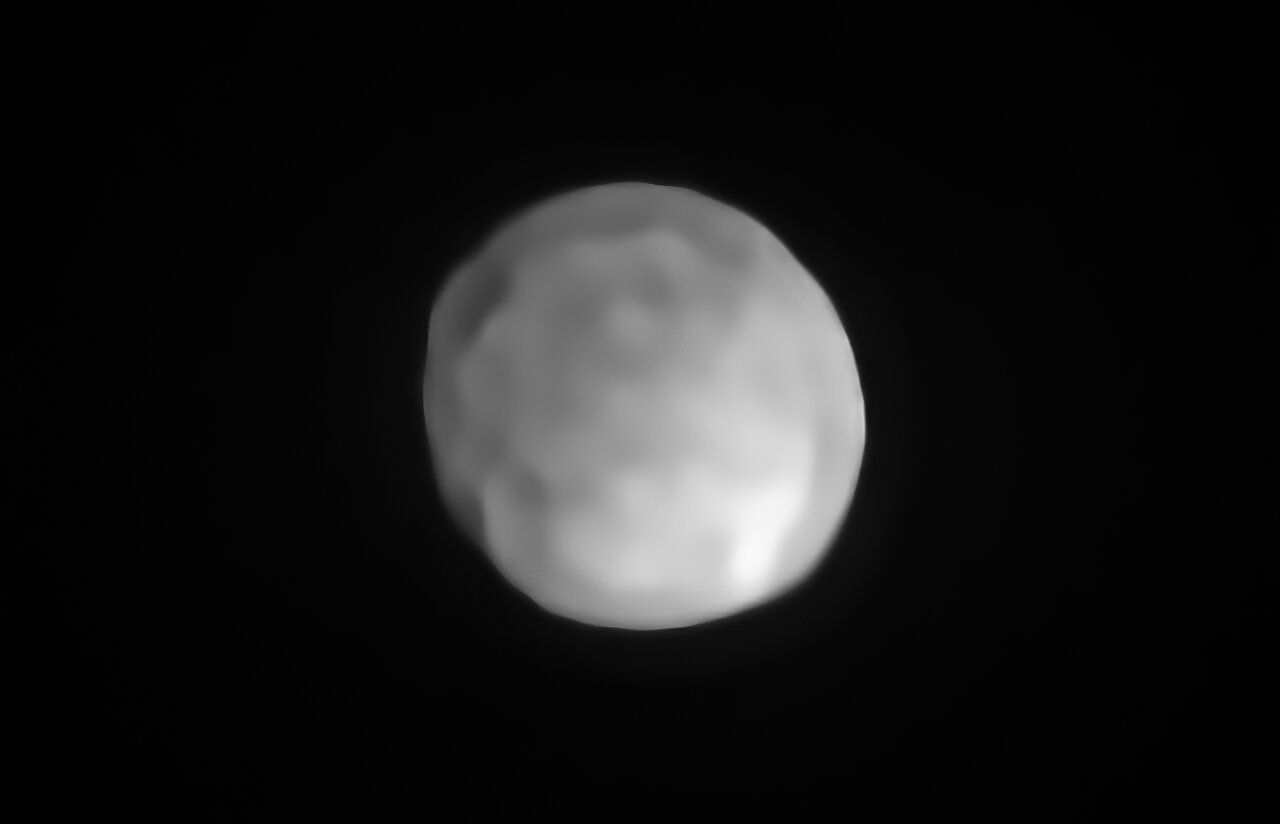 SPHERE拍摄的健神星图像。Credit: ESO。