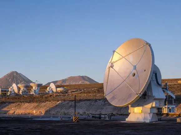 阿塔卡玛大型毫米及次毫米波阵列(ALMA),图片来源:ESO/C. Pontoni
