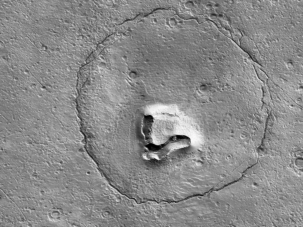 火星上的熊?图片来源:NASA/JPL-Caltech/UArizona.