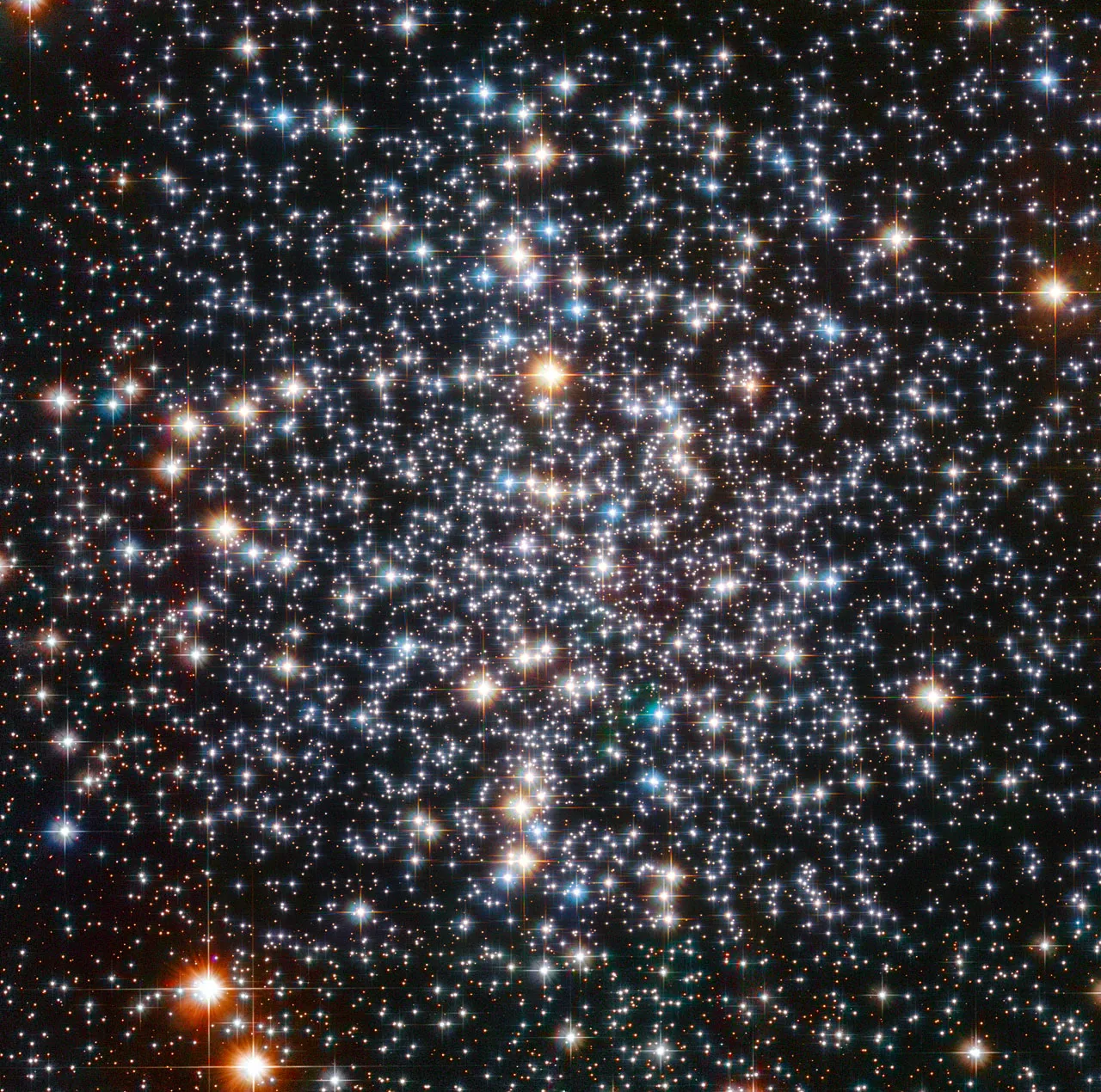 哈勃太空望远镜拍摄的M4球状星团的中心区域。This sparkling picture taken by the NASA/ESA Hubble Space Telescope shows the centre of globular cluster Messier 4.